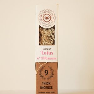 Green Tree Thick Incense Sticks – Lotus & Olibanum 9pk